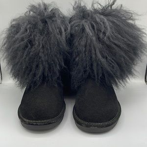 Bear paw‎ fur boots